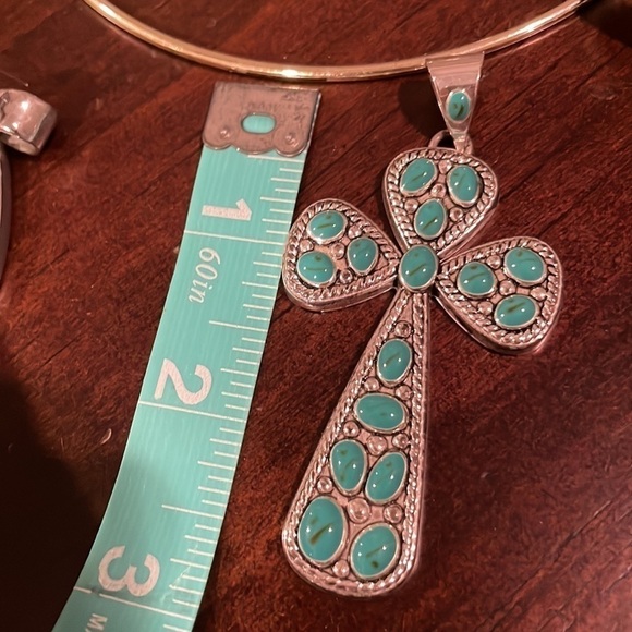 Stiff Collar Necklace with 4 Pendants Fashion Jewelry - Picture 4 of 11